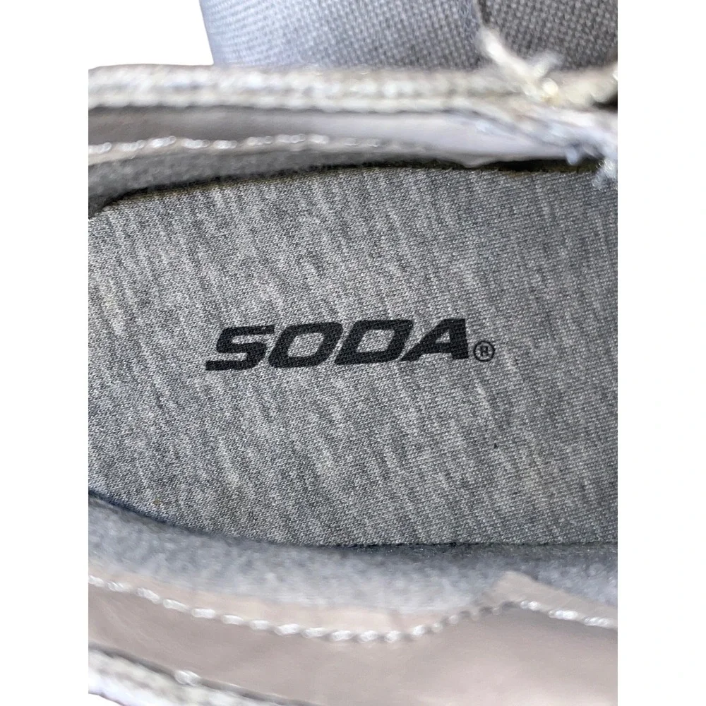 Soda Womens Grey Metallic Hidden Wedge High Top Fashion Sneakers Size 8.5